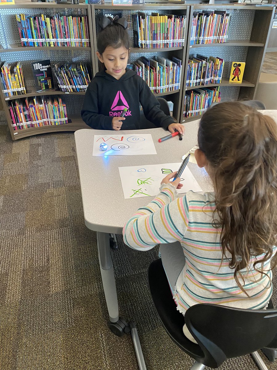 LCE_Lion_Lib's tweet photo. Kinder and 1st grade lions exploring a few of the hobby bots in the Lion library. #lionpride https://t.co/MmWksMMsRq