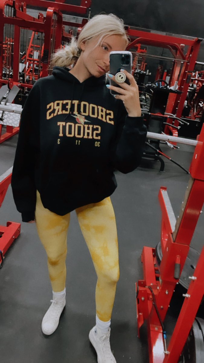 emilykatetakes's tweet photo. SHOOTERS SHOOT ๐๐ป
@TheWarriorsTalk
@StephenCurry30 @KlayThompson #JordanPoole
#DubNation #splashbros #nba #shootersshoot #basketball #curry #thompson #poole
Playoff bound - letโs go Dubs ๐ #GSWvDEN https://t.co/wXvinbjrZ7