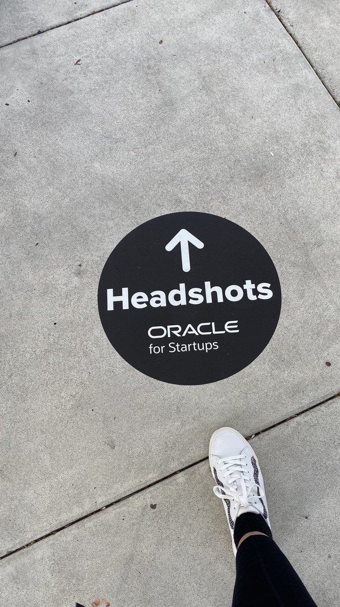 Who’s LinkedIn profile pic needs an update? 🙋🏻‍♀️. <a href="/OracleStartup/">Oracle for Startups</a> has got you covered.   Come see us in the tent.  #SGGlobal <a href="/StartupGrind/">Startup Grind</a>