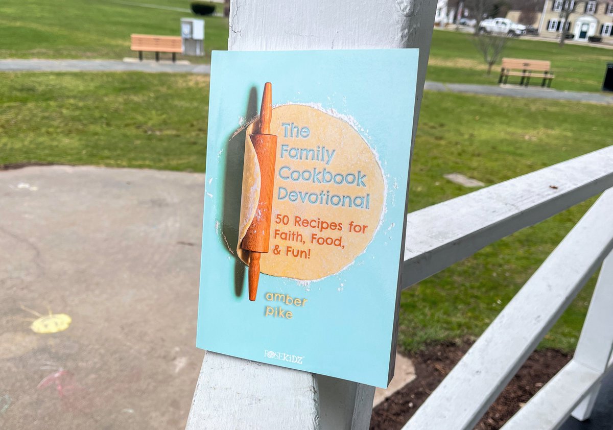 RoseKidzBooks's tweet photo. The Family Cookbook Devotional! 🍪 50 recipes for faith, food, fun—all with family! Invite your kids into the task of cooking while at the same teaching them valuable truths about God.
https://t.co/URrhob14hn https://t.co/izNuZPAxqx