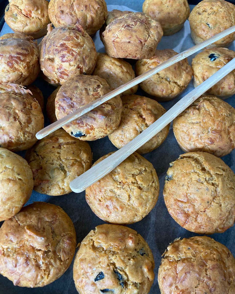🧑🏻‍🍳Dans ce buffet, des muffins salés réalisés en ateliers avec nos jeunes du mini séjour ainsi qu’un dessert créatif : des fruits frais à croquer avec un coulis framboise/banane🤠🧑🏻‍🍳

#cuisine #gastronomie #TopChef #clinique #diabète #SSR