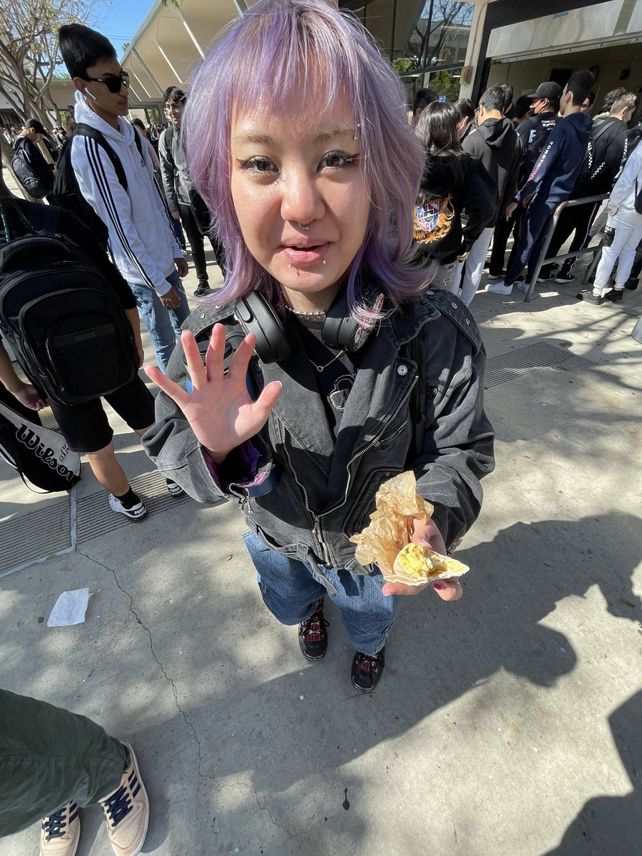 17woundss's tweet image. my fans are crazy LOL!!! one of them dyed their hair lean color!! 😂🤣 #leanarmy