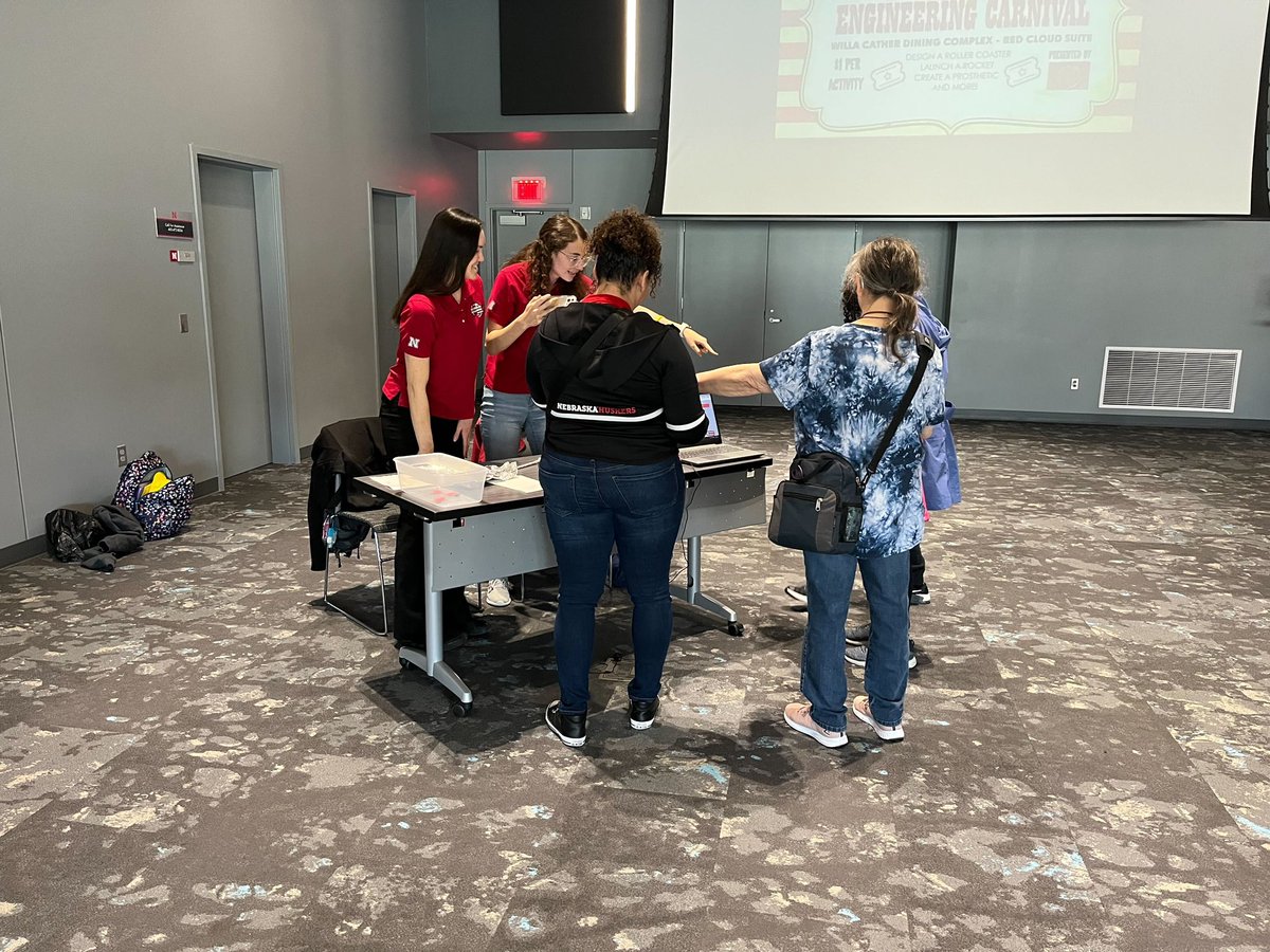 ean_neb's tweet photo. Our engineering carnival on Sunday was a success! Our ambassadors had so much fun teaching students about circuits, prosthetics, roller coasters, and more! A huge thanks to everyone who came! https://t.co/Mab12ZpMAo