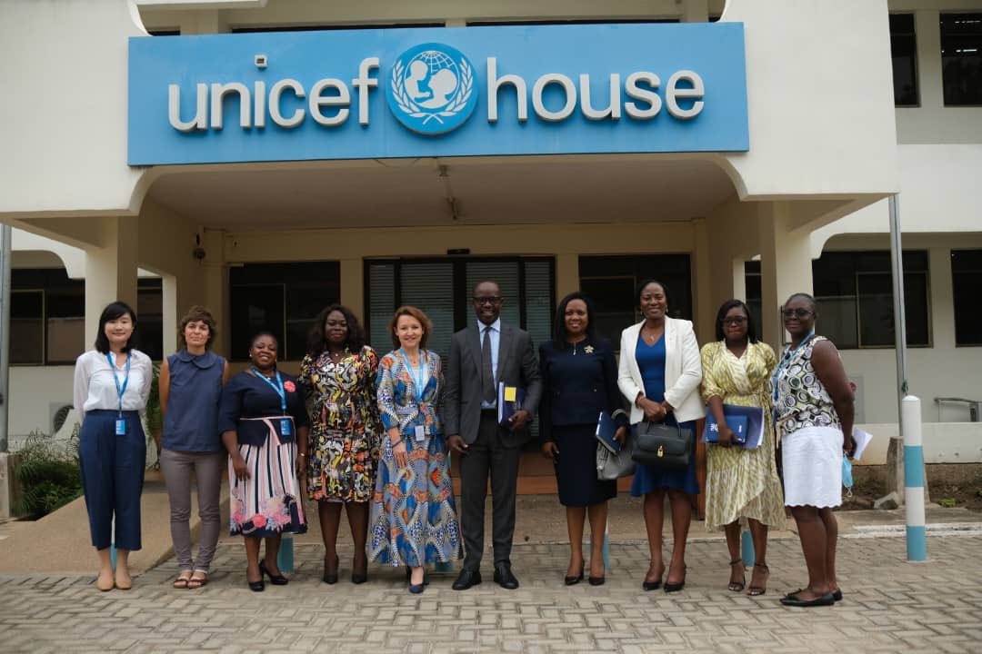 UNICEFGhana's tweet photo. This afternoon, our UNICEF Team was pleased to receive Ag. Director General of the Cyber Security Authority, Dr. Antwi Boasiako &amp; his Colleagues. Building on good progress made, we will continue cooperating to protect children from online abuse and exploitation. https://t.co/WhbP7HKf0M