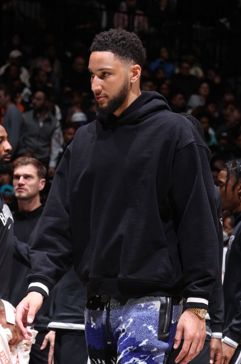 TheDunkCentral's tweet image. Nets players have been challenging Ben Simmons in practice and Simmons’ confidence is at ‘an all-time high,’ per @ScoopB 

“He walks around like he’s Jordan.”