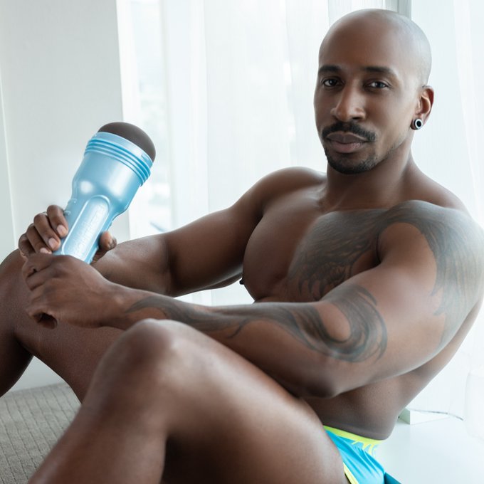 Overdrive  @maxkonnorxxx  https://t.co/4a6QzXEkjR https://t.co/RHOFIHVnKA