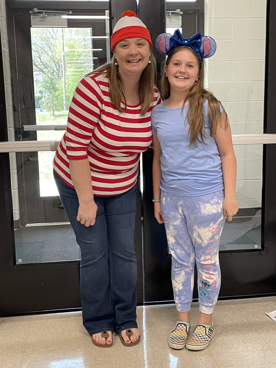 Amanda Mills tweet media