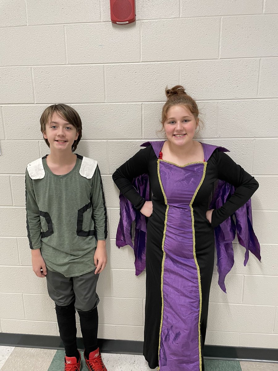 Amanda Mills tweet media