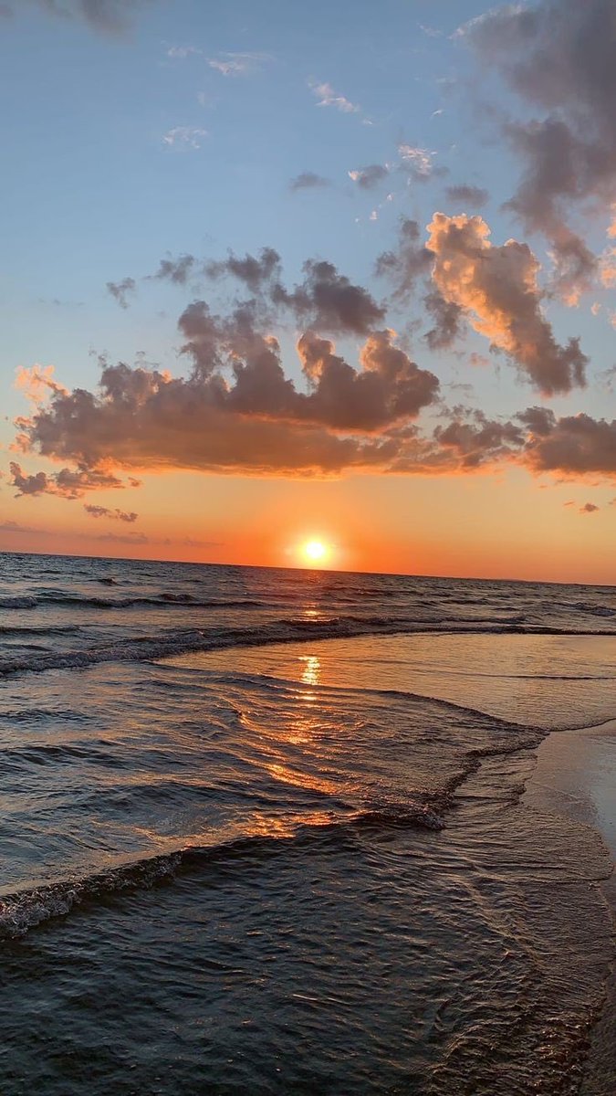 piitures's tweet photo. Ocean sunset 🌅 https://t.co/kQn5wBDRU7