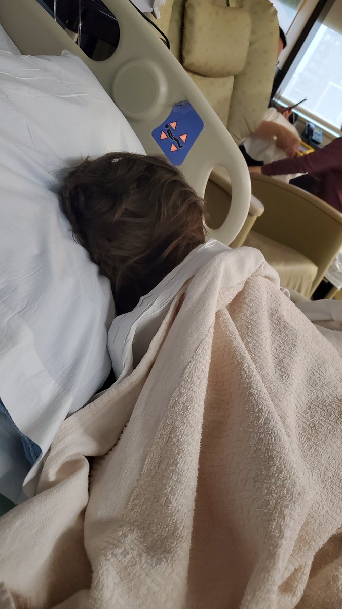 wilfredoiraheta's tweet photo. Pido oracion por mi niña para que todo salga bien 😭 https://t.co/tzd1UxvCe3