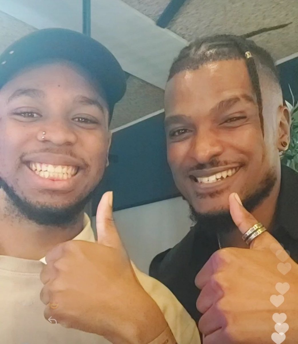 NDOLEE__M's tweet photo. Brothers for Life, our BU and Zino... #BUWethu #FocusOnBU #FocusOnTheBAG #BUXThePackager https://t.co/0nQjuGXSaY