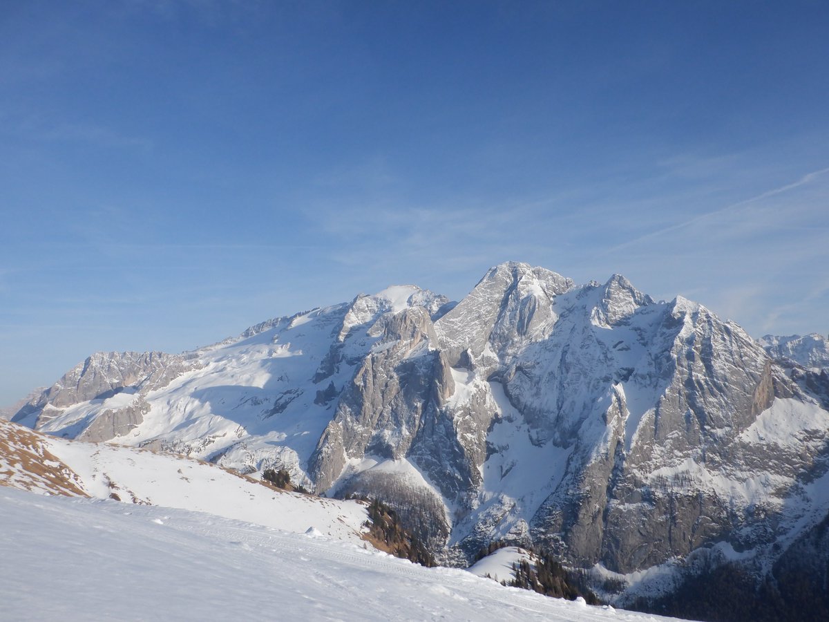 Peaks2Go's tweet photo. On the edge of tomorrow.

Sull'orlo del domani.

#Peaks2Go #MountainLeader #Dolomiti #ValDiFassa #FreeSki #SkiAlp #SciAlpinismo #Mountain #Montagna #Landscapes #Outdoor #SkiTouring #Nature #Natura #NaturePhotography #Landscapes #Panorama #LandscapePhotography #Skiing #Spring https://t.co/iXgoeMjxut