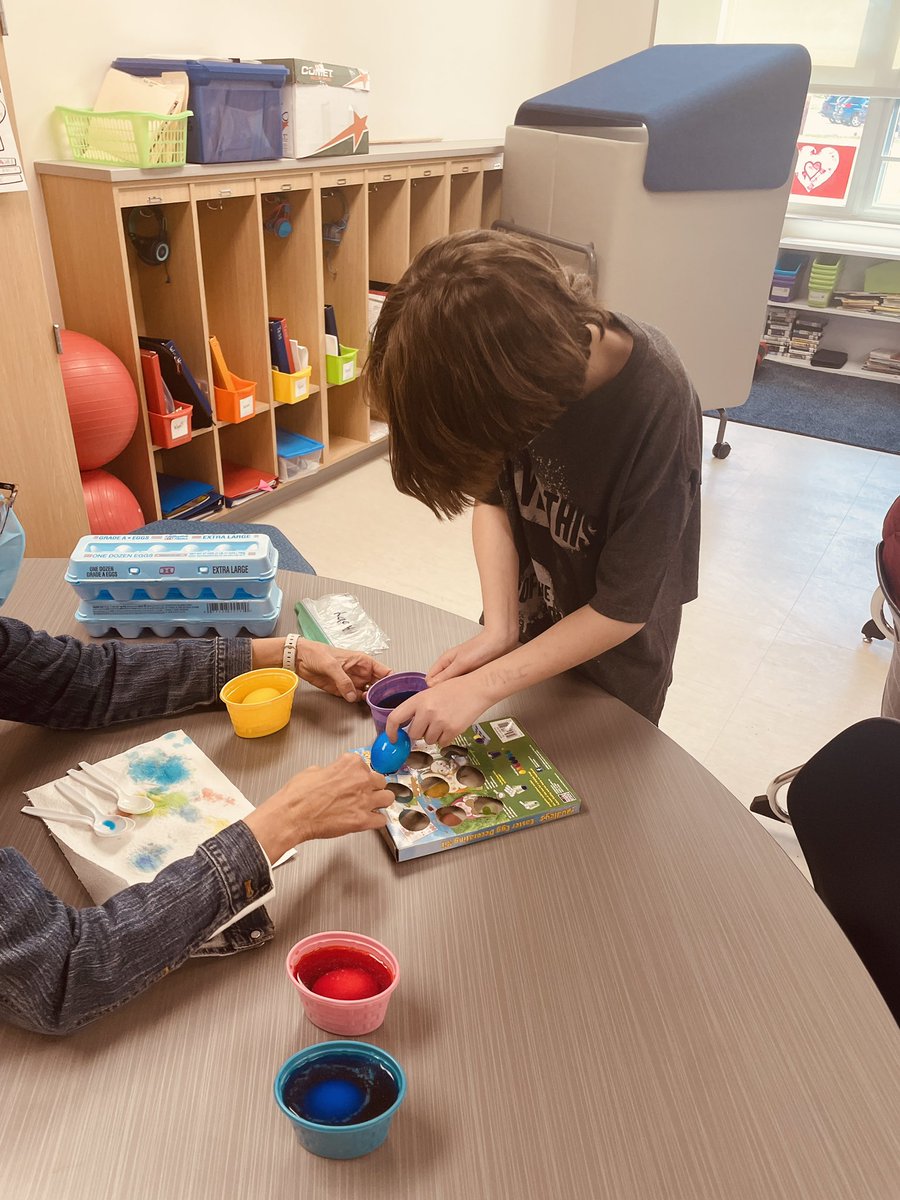 MsBeccaSLP's tweet photo. Spring has sprung and Functional Living “recipes” for dyeing eggs were in full bloom! #EWPride  @OTCConway @KEiskamp @MissKossHCS https://t.co/8NQWvv04IO