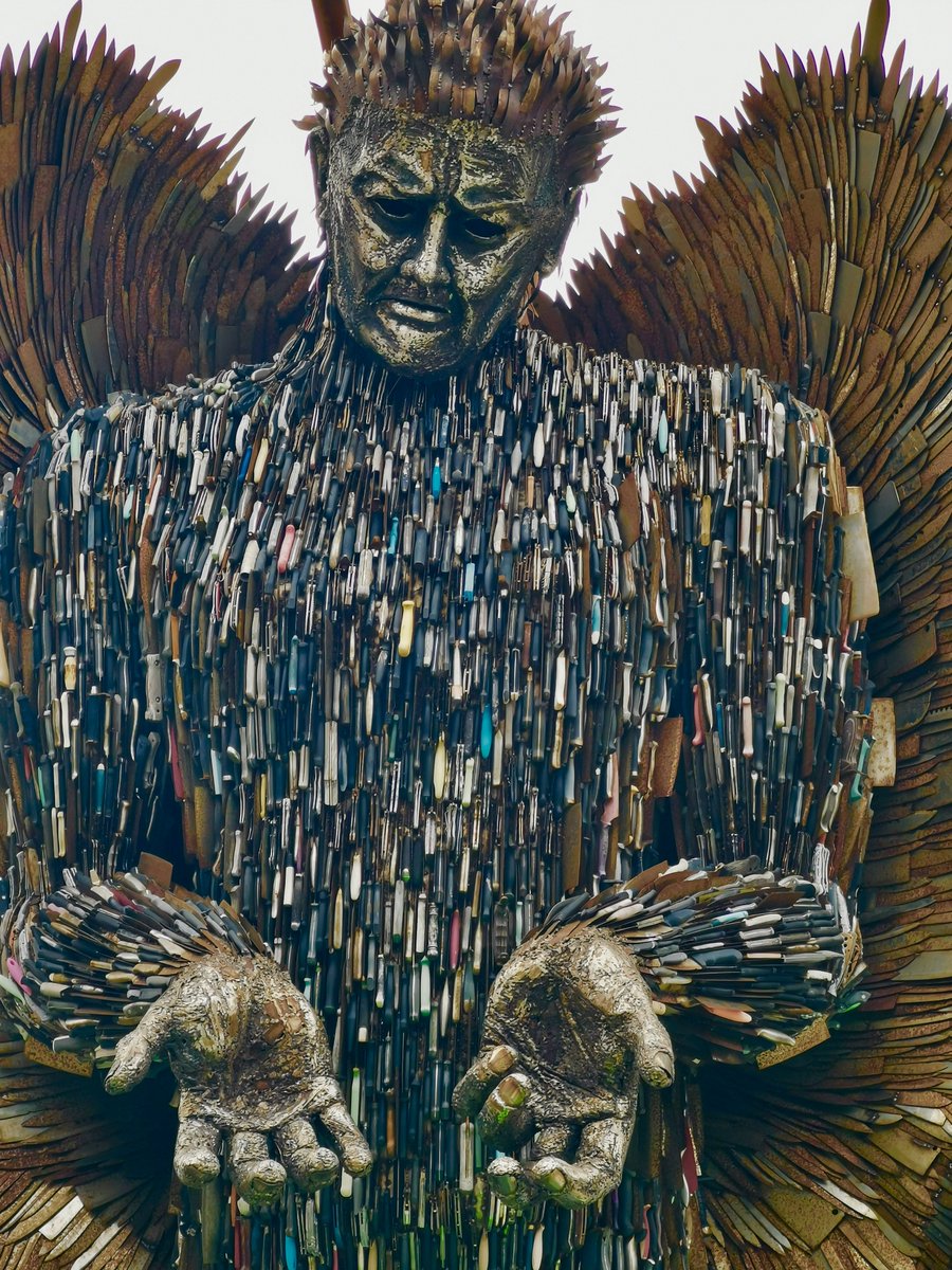 cecildeluxe's tweet photo. Amazing sculpture currently on display in Stoke 
'The Knife Angel' by Alfie Bradley.
Consisting of 100,000 anonymously donated knives and standing at 27ft tall,
it's very impressive ,thought-provoking and worth a visit... https://t.co/nzciX3kjni