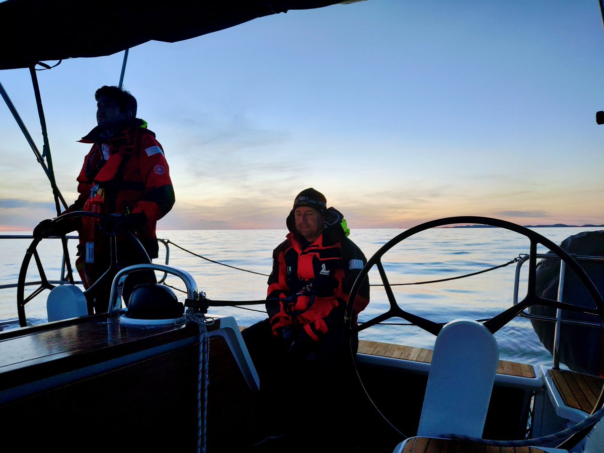 RegattaTirol's tweet image. Mit einer dicken Flauten Suppe geht es auch am Ende des Feldes in die Nachtfahrt. #RPC #RPC2022