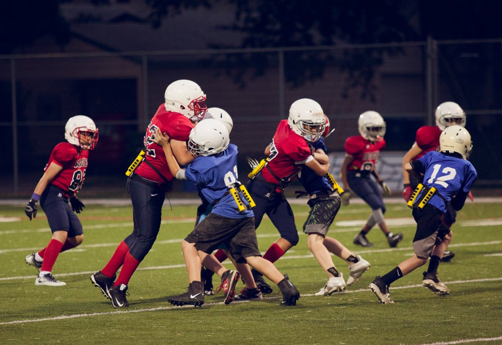 RiddellSports's tweet photo. With @TackleBarFB, players of all ages and skill levels can improve their technique and development for today's game. Contact your Riddell Sales Rep for more information about adding Tackle Bar to your team's equipment for this season. #ProtectandPerform https://t.co/ZWLwH9Whfu