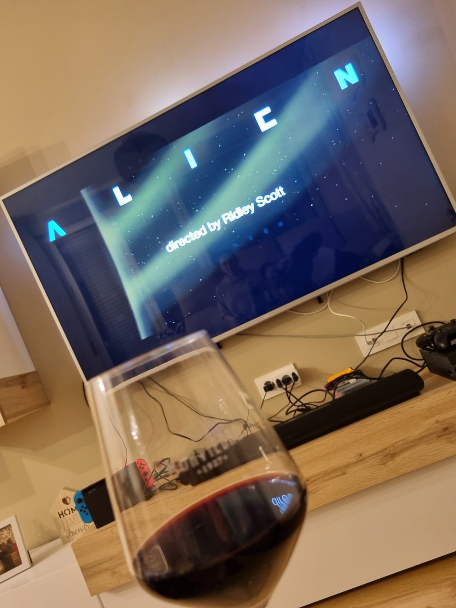 Culturizando cinematogrente a <a href="/SoniaMillet/">Sonia Santamaría</a> con un cepas viejas y alien !