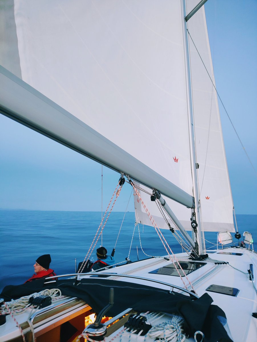 RegattaTirol's tweet image. Mit einer dicken Flauten Suppe geht es auch am Ende des Feldes in die Nachtfahrt. #RPC #RPC2022