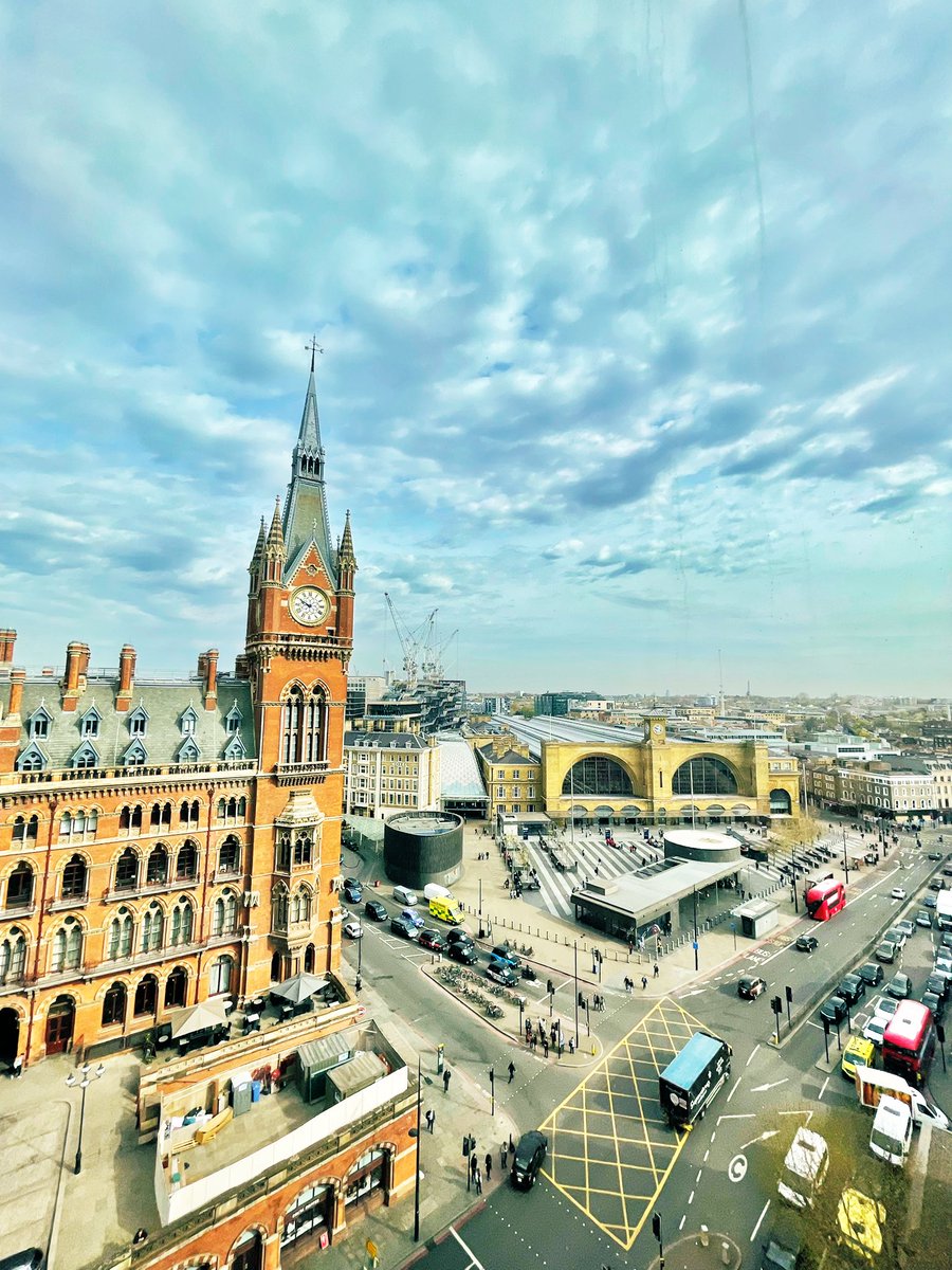 Stunning views today from the brand
new #roofgarden #thestandardlondon
#eventprofs #London #Spring <a href="/abstract_news/">Abstract Events</a> ☀️🌺❤️