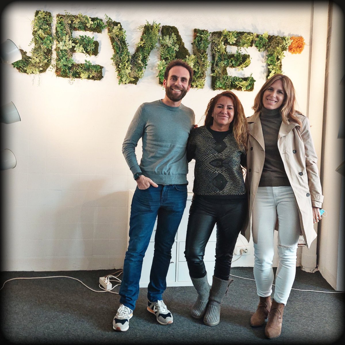 Esqueriguela's tweet photo. Hay visitas que hacen especial ilusión recibir! Thx @Incotrading https://t.co/NwGtZ5PzFY