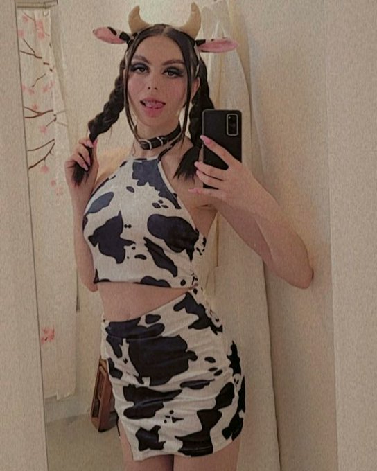 When he says he wants you to ride him like a cow girl 🤠 yee haw! https://t.co/WnJQhPuixV