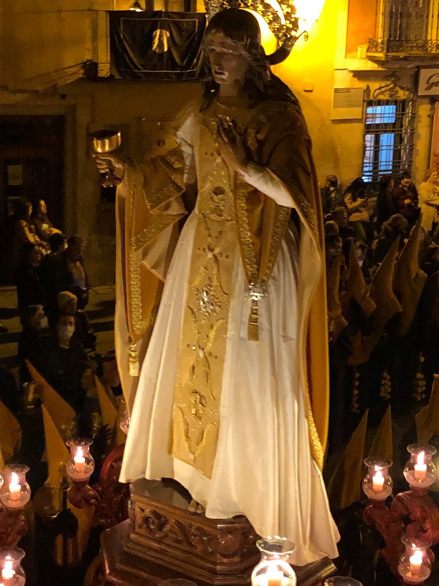 JdC_Cuenca's tweet photo. María Magdalena @Cristoespejos estrena vestido, donado por una familia de la Hermandad. Ha sido confeccionado por el Taller de Bordado en Oro ‘San Julián’ #SemanaSantaCuenca22 #SemanaSantaCuenca #PerdónJdC #PerdónCuenca #MartesSanto #SSantaCuenca22 #SemanaSanta #Cuenca https://t.co/8KBoKAsFYS