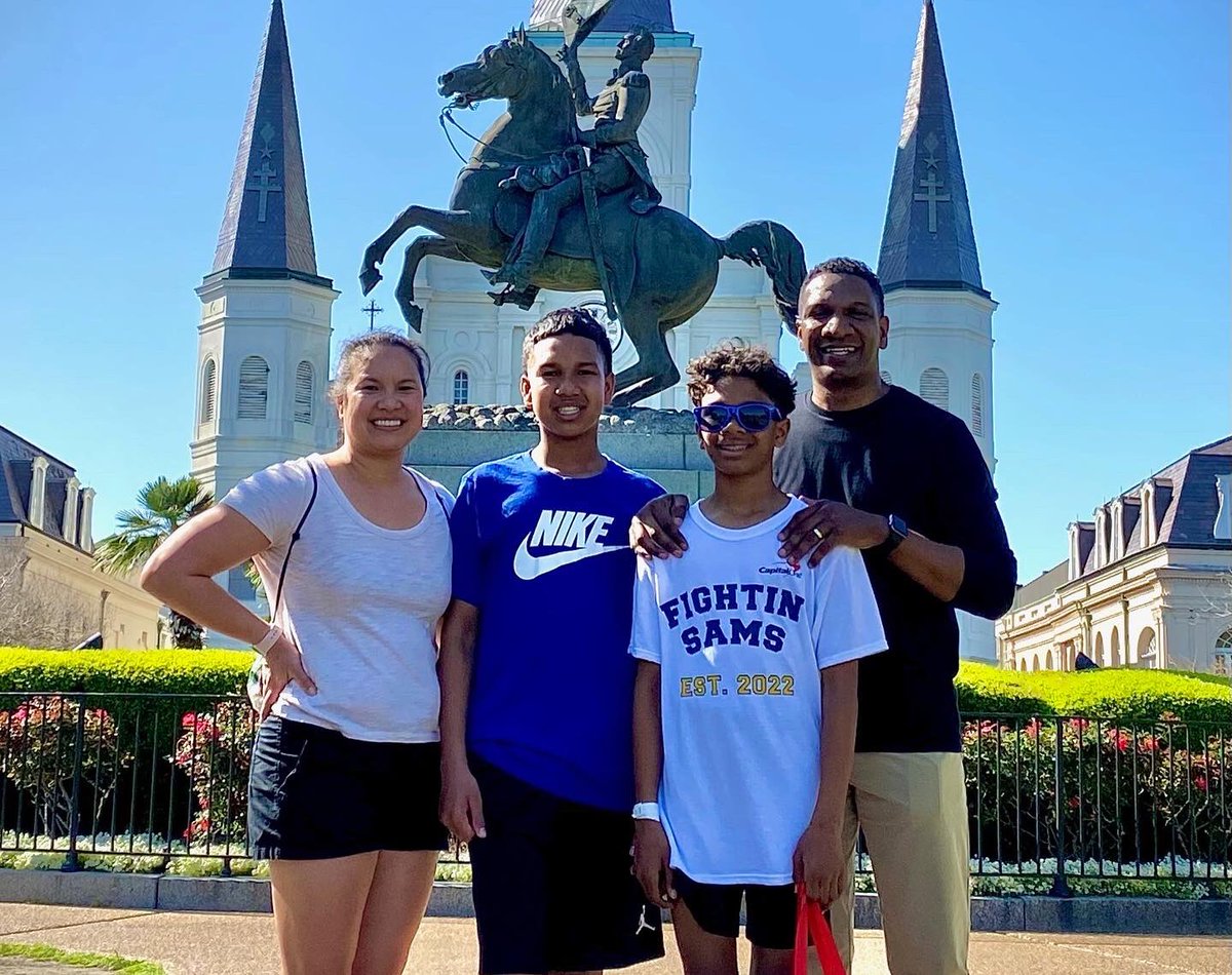 CoachPooh11's tweet photo. We’ve had a busy past 2 weekends…Family getaway to the Final Four in New Orleans and TU Athletic Hall of Fame weekend in Tulsa. #GoodTimes @CoachSheaSeals @dawkins_lou https://t.co/QBVQtkIbqu