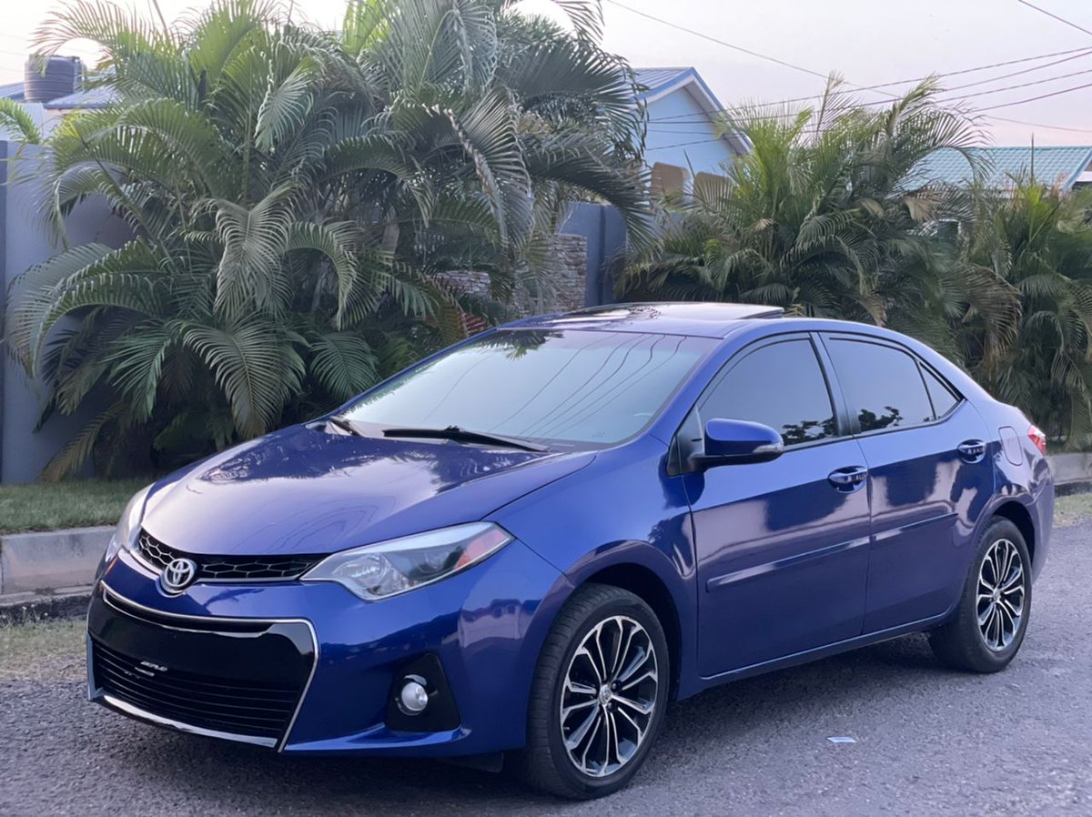 akwesigee's tweet photo. *2016 Toyota Corolla S*
Key start 
Sunroof 
Leather seat 
Reverse camera 
Eco/Sport drive
1.8 liter engine
*Ghc 🇬🇭 75,000*ghs https://t.co/1ykkUtrEtc