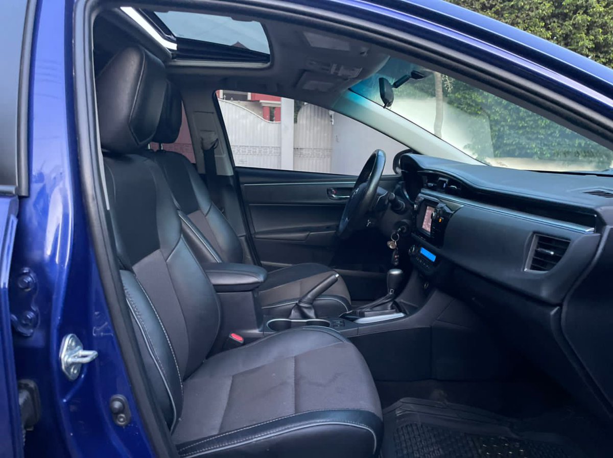 akwesigee's tweet photo. *2016 Toyota Corolla S*
Key start 
Sunroof 
Leather seat 
Reverse camera 
Eco/Sport drive
1.8 liter engine
*Ghc 🇬🇭 75,000*ghs https://t.co/1ykkUtrEtc