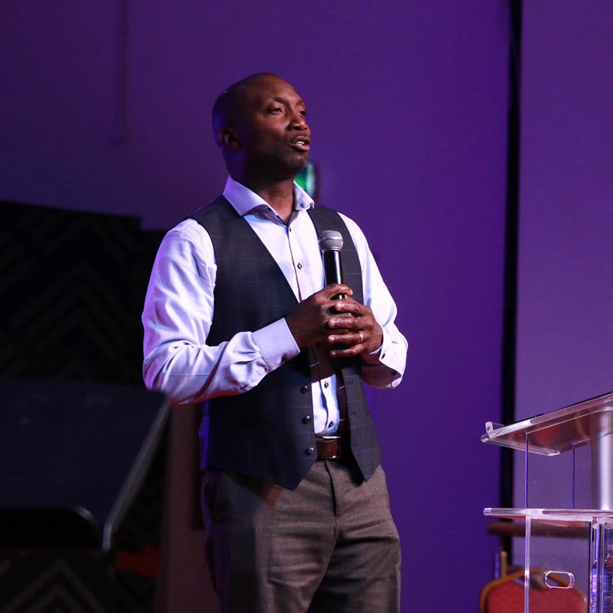 Pottershselive's tweet photo. And just like that, day two is done! 

Amazing sermons from Ps Kane, Ps Ogunya and Ps Brown. Be sure to visit our YouTube channel for the replay!! 

#conference #pottershouselive #phrotherhithe #cfm #cfmpics  #onlinechurch #jesus https://t.co/IhamhwDZI1