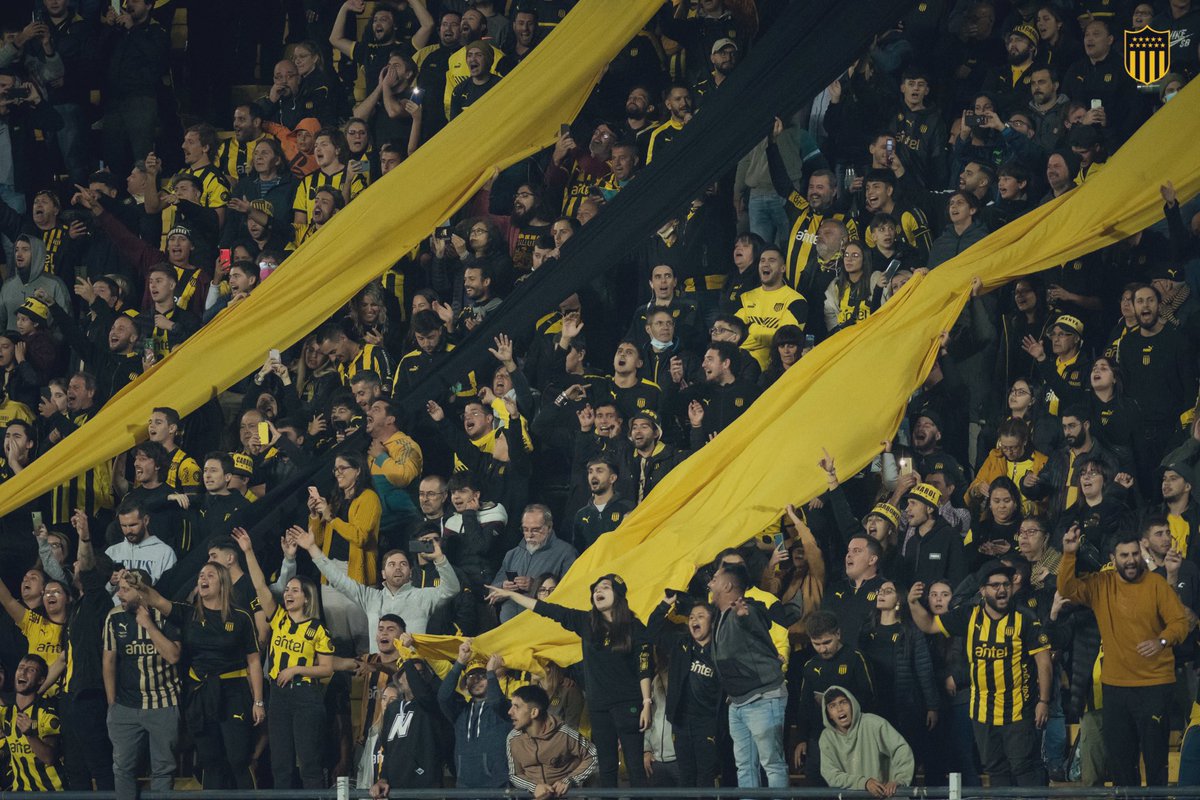 OficialCAP's tweet photo. Nᴏᴄʜᴇ ᴅᴇ Cᴏᴘᴀ CONMEBOL Lɪʙᴇʀᴛᴀᴅᴏʀᴇs 🖤💛 https://t.co/uGhgIdnN23