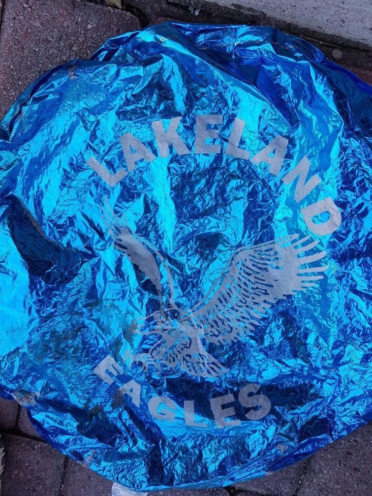 🇨🇦✍️Help us ban plastic🎈releases tweet media