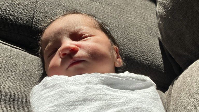 phantomofdefi's tweet photo. We have a member of our tribe who has welcomed a new born into the world. The baby has an underdeveloped trachea &amp; times are hard for Ron &amp; his growing family. Let’s help Ron focus on what matters most right now. Every bit helps. ETH 👇
 0xfbE913389c365876b8BF749193CA6449D22a970B https://t.co/1xhAJMe7F0