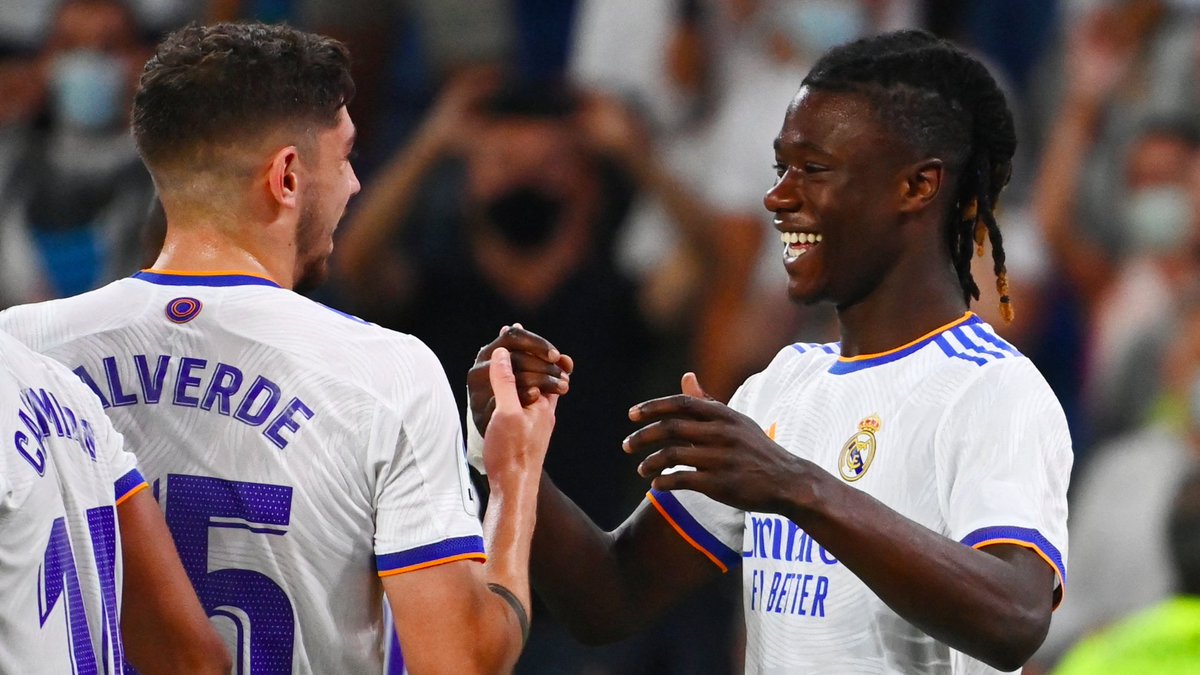 J0gaB0ni10's tweet photo. Modric le costó al Madrid 30M...
Kroos le costó al Madrid 30M...

Camavinga le ha costado al Madrid 30M...
Es una señal! Confianza plena en el chaval.

Iba a poner también a Valverde pero me he acordado que pagamos 5M por el uruguayo y me he puesto a reir descontroladamente... https://t.co/njox0dHl6H