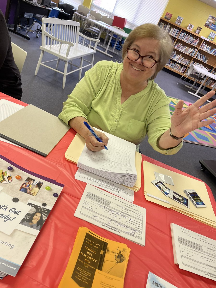 ChocoPrimary's tweet image. Excited to meet our upcoming  @ChocoPrimary  scholars at Kindergarten Registration today! #CPSproud