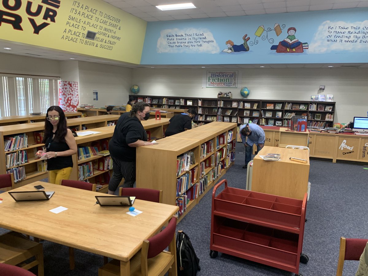 carmeng94's tweet photo. 1.5 days until Spring Break and SCE Beginning teacher, Mentors and Participate teachers have an Easter Egg Hunt!! Fully engaged and thinking of ideas to bring some fun to the our classrooms...time well spent! @SCEBulldogs https://t.co/jJrjT7V7uh