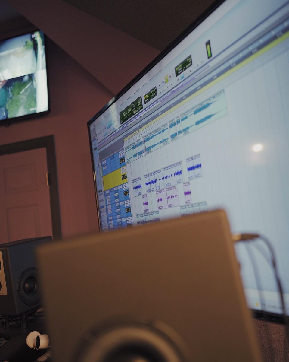 lilmonstanow's tweet photo. They know Monsta deadly when he get in dat booth! 🔥😈

Photos by: @cj_edu 
#MLB4E👹 
#GOATY🐐 https://t.co/e2su7JW5t4