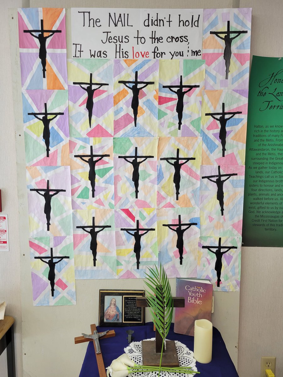 The grade 4's did a beautiful job with their Lenten artwork! 💛💙💜 <a href="/ADayatStRaphs/">St. Raphael School</a>