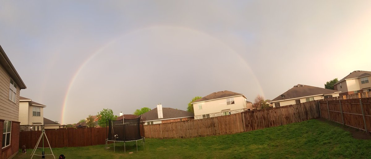 JgDLG12's tweet photo. @DallasTexasTV Double rainbow in Heartland TX https://t.co/spO7wy828h