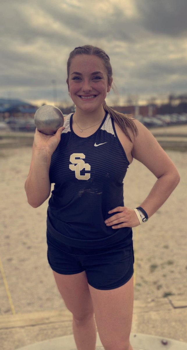 WeAreSCHS44837's tweet photo. ❗️ATTENTION❗️Claire Osborn broke the shot put record with a throw of 39’8!!! She beat the record by over 4 inches!🖤💛 #GOTROJANS https://t.co/VTVsIxau0L