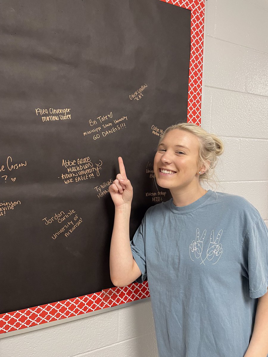 LCFalconsStuCo's tweet photo. SENIORS: Go visit the Senior Countdown across from Guidance to sign your name and tell us your plans (college, Military, or workforce)! While you’re there, snap a Senior Selfie! https://t.co/kvEwrwdAoG