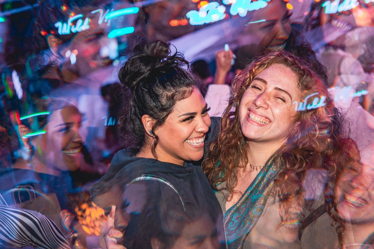 oddwoodbar's tweet photo. Getting CLOSER on Monday nights with @Flashmob_Dj …
📸: @BrightLightDA
#oddwoodbar #lasvegas #area15 #meowwolf #specialtycocktail #void #voidacoustics #house #techno #industrynight #industrymondays #industry #april #djshifta #butane #flashmob #doorly https://t.co/jJ48QqDGLM