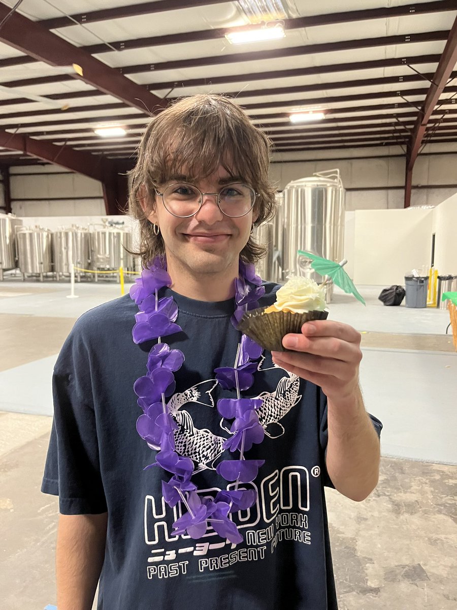 little prawn w little cupcake <a href="/okayshrimp/">shrimp</a>