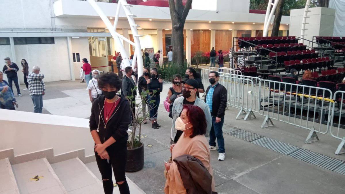 danzaINBAL's tweet photo. Ya iniciaron las funciones de @DanzaVisual en el #TeatroDeLaDanzaGuillerminaBravo del @CCB_INBAL.
Disfruta de la obra “TOC TOC” de forma presencial o desde la comodidad de tu hogar. 👉 Detalles: https://t.co/IMgSyPJSU7
#VolverAVerte
#ContigoALaDistancia https://t.co/UgiAR4l0SU