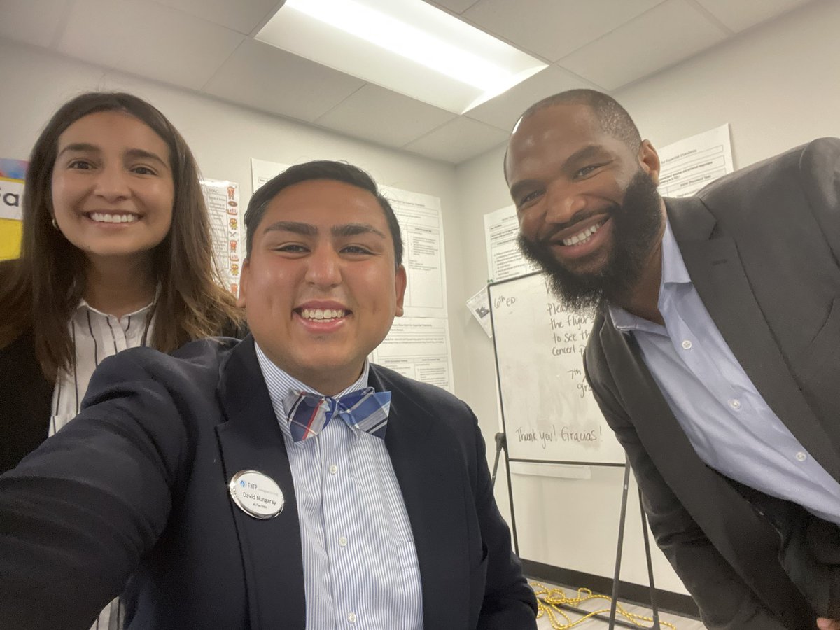 DavidNungaray88's tweet photo. Gracias @vivianfieldms for hosting our learning acceleration walks today. Kudos to Principal Hunter & his team. Also great to see @DlrMaggie. @CFBISD @TNTP @Commit2Dallas @BestinClassDFW @ArmstrongDevron @MendAndAbide @directoracmc @MMercado901 @TimothyHise #LearningAcceleration https://t.co/dudtOMuGcg