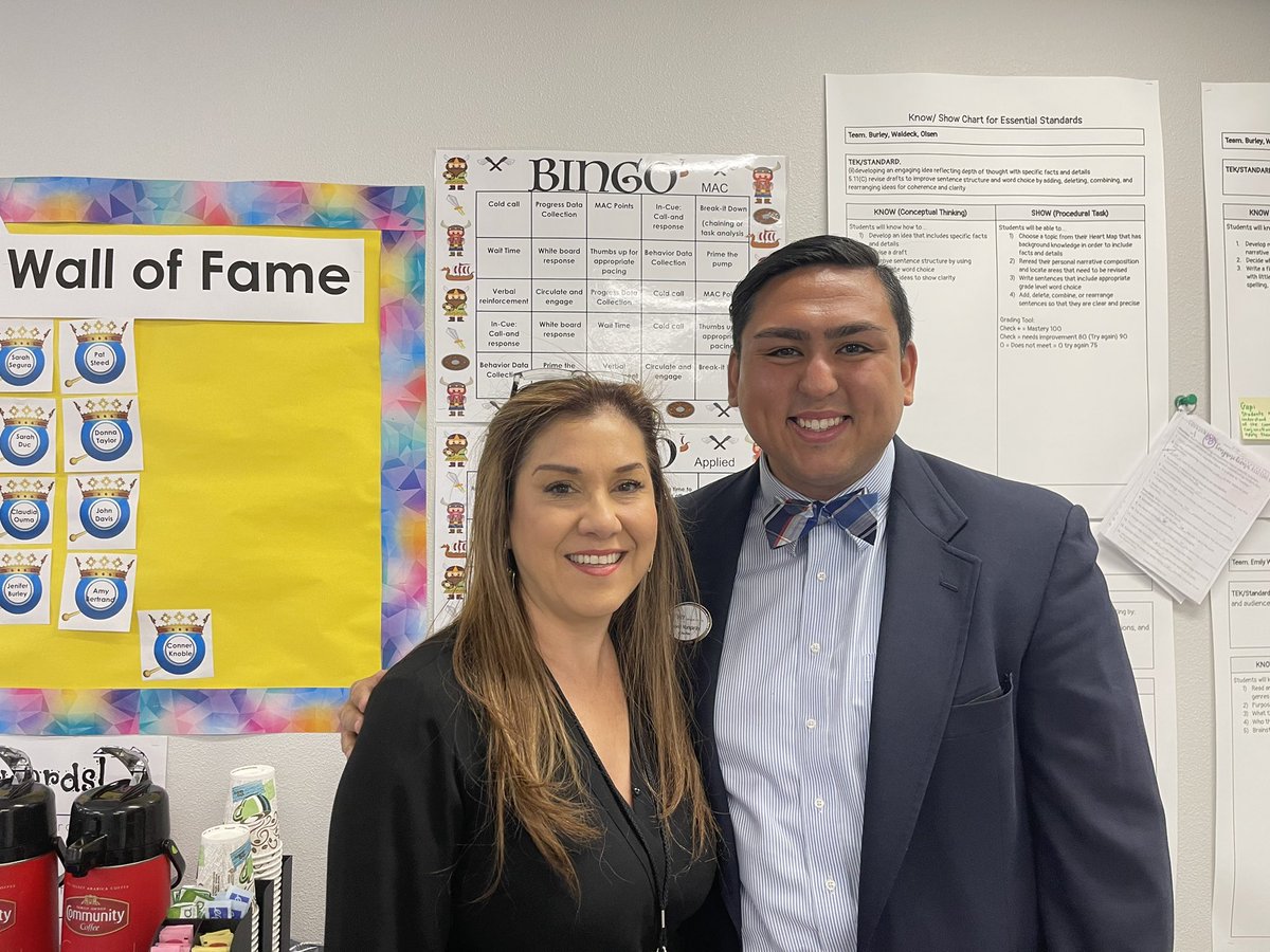 DavidNungaray88's tweet photo. Gracias @vivianfieldms for hosting our learning acceleration walks today. Kudos to Principal Hunter & his team. Also great to see @DlrMaggie. @CFBISD @TNTP @Commit2Dallas @BestinClassDFW @ArmstrongDevron @MendAndAbide @directoracmc @MMercado901 @TimothyHise #LearningAcceleration https://t.co/dudtOMuGcg
