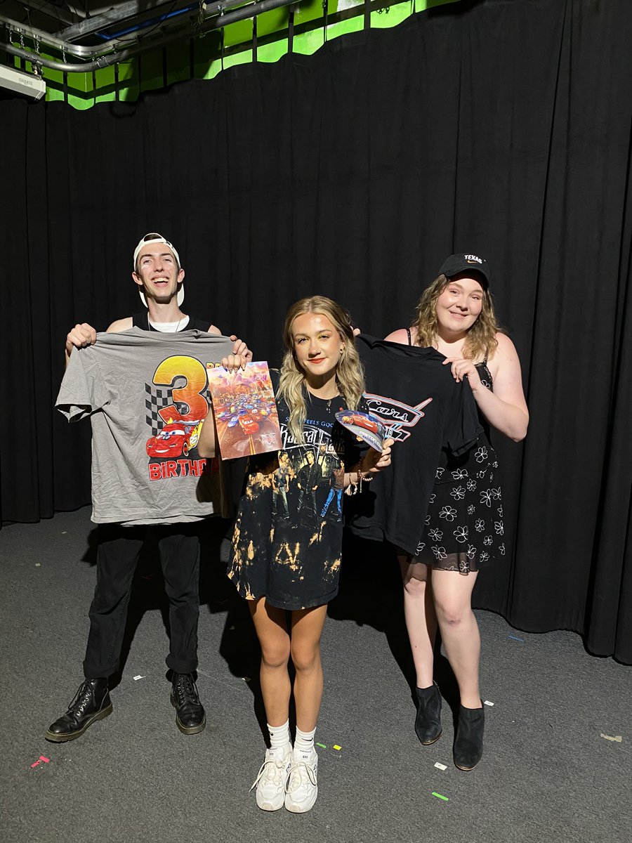 SneakPeekTV's tweet photo. Our #Pixar bracket winner: CARS🎊 thanks for tuning in to our 24/7 episode!!! See you next week, sneak peekers! https://t.co/KPoToe1l3u