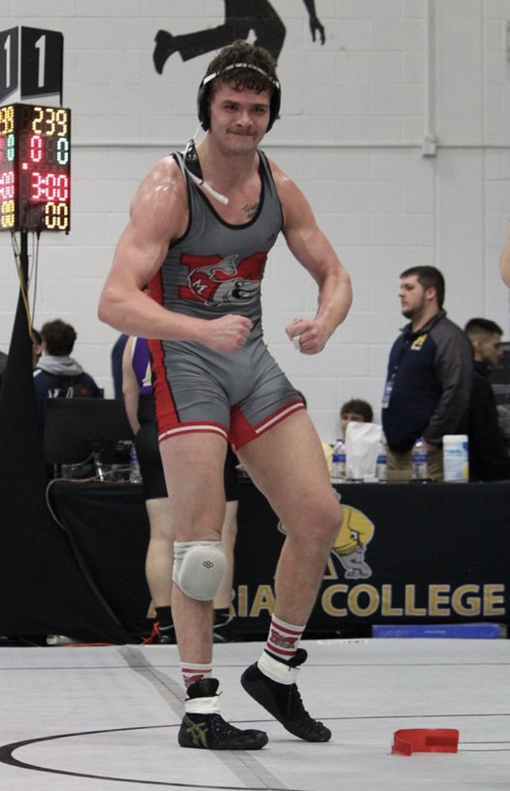 Happy 21st birthday to Route 40 W.C. coach and <a href="/WrestlingMuskie/">Muskingum Wrestling</a> Noah DeHainaut!