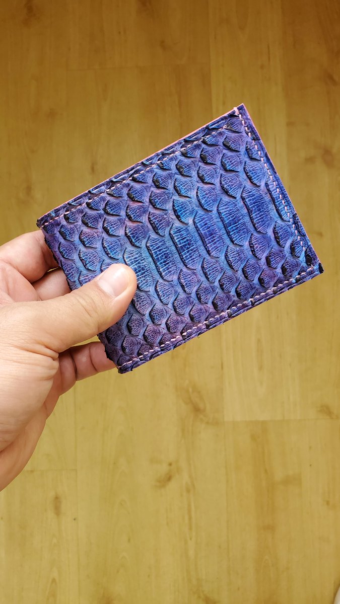 buddhaguchi's tweet photo. Leave Unisocks for the kids.

Snek wallets are for the bespoke ones.

@bsx_finance x @hydra_dx https://t.co/cY1MIOvuiF