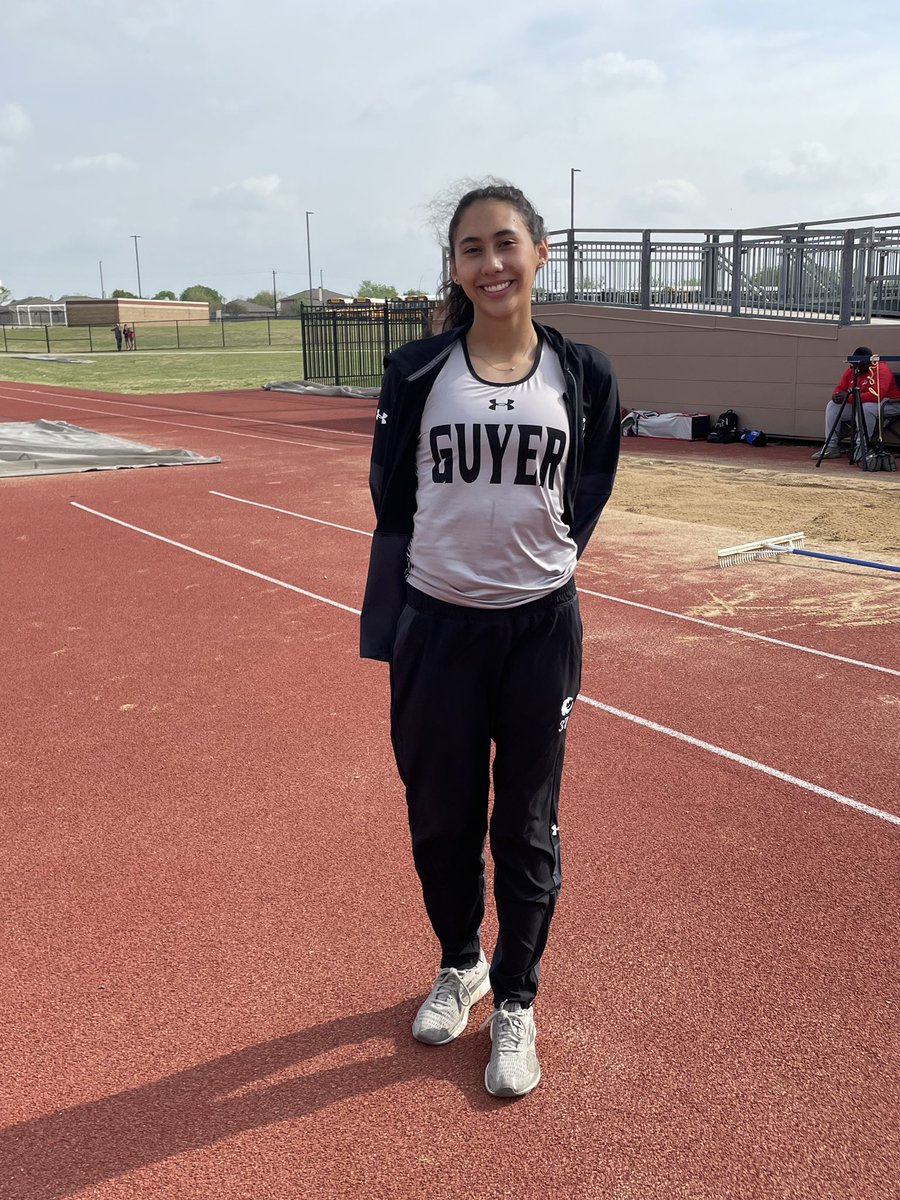 🚨New School Record🚨
<a href="/sophia_day15/">Sophia Day</a> breaks the school record with a triple jump of 40-4 to win the District 5-6A championship today!!